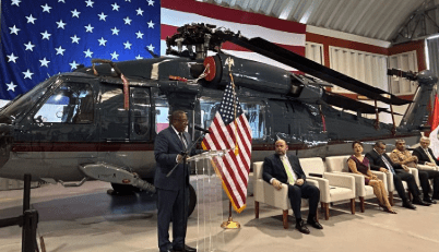 Perú y Estados Unidos refuerzan cooperación antidrogas con entrega de&nbsp;helicópteros