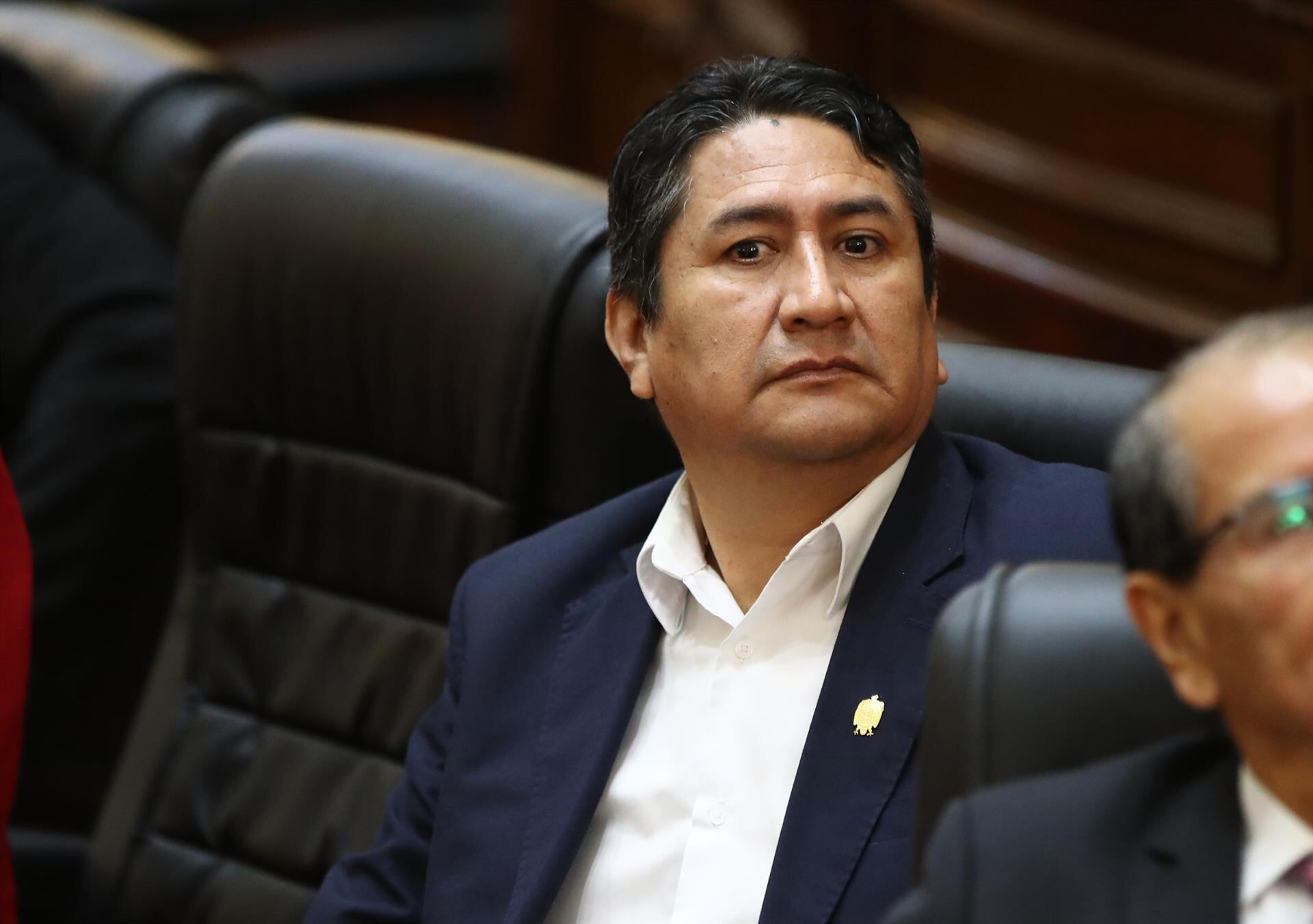 El Poder Judicial renueva la orden de captura de Cerrón, que lleva 901 días prófugo y vuelve a faltar al debate