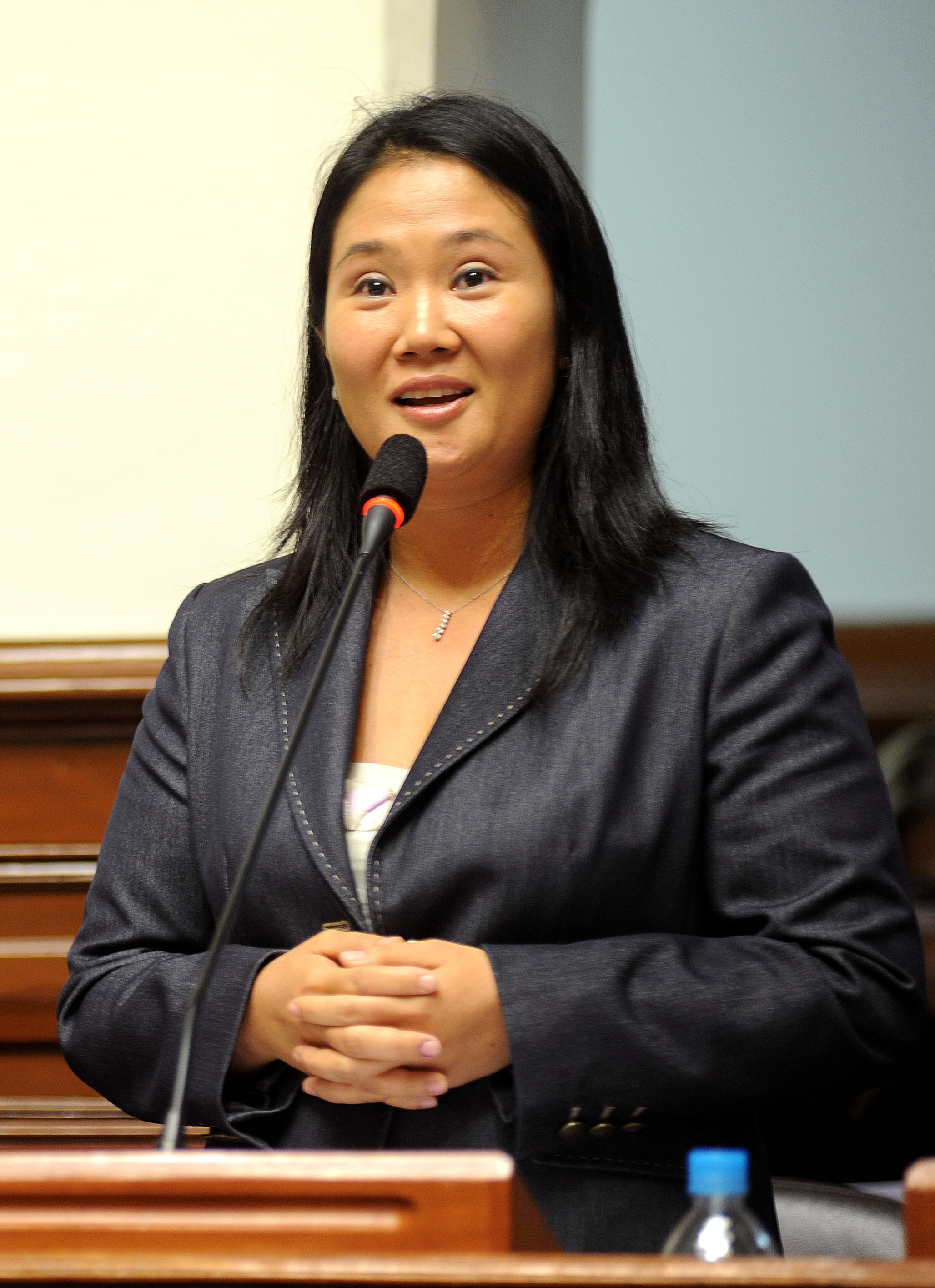 Perú: Keiko Fujimori anunció un plan para construir 2.000 nuevas escuelas