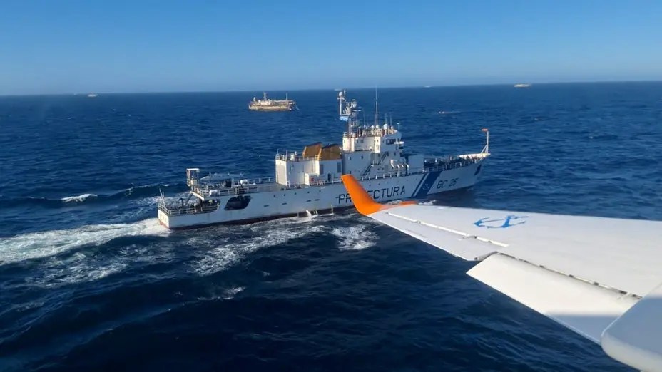 Perú refuerza la vigilancia sobre flota pesquera extranjera cerca de su&nbsp;ZEE