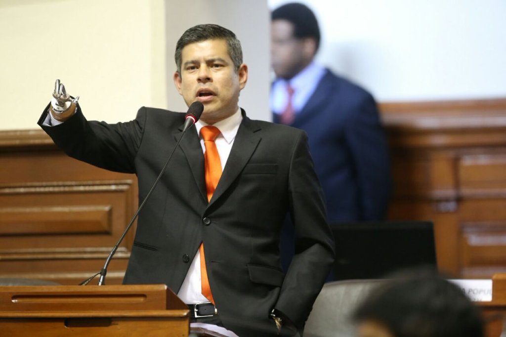 Luis Galarreta: «Queremos gobernar para generar inversión y resolver los problemas de Perú» 