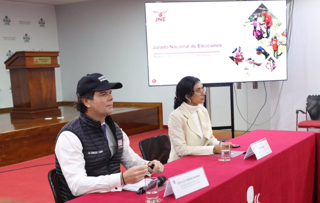 Acusan injerencia del embajador de EE.UU. en elecciones de&nbsp;Perú